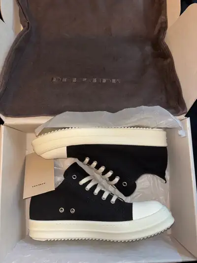 Size 10 Basically brand new 100% authentic purchased from ssense and reciept will be provided Messag...