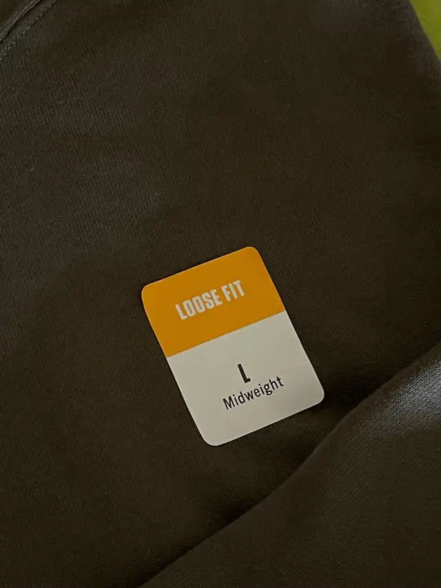 Carhartt Mens Loose Fit Midweight Logo Grphic Sweatshirt in Men's in Mississauga / Peel Region - Image 5