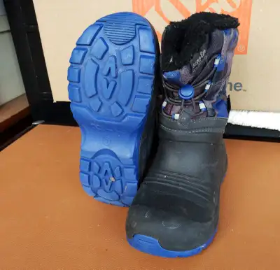 XMTN Boy’s Dark Blue & Black Winter Boots, Size:3. Waterproof, View more
