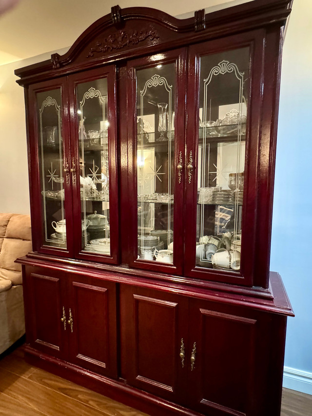 Vintage Cabinet with Glass Shelves, Drawers, and Mirror in Hutches & Display Cabinets in Markham / York Region - Image 2