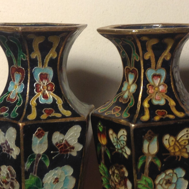 Antiques Pair Cloisonne Vases Hexagonal Decoration in Arts & Collectibles in Vancouver - Image 3
