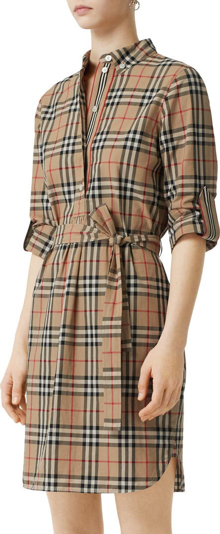Authentic Classic Burberry shirt dress size US 2 in Women's - Dresses & Skirts in Markham / York Region - Image 2