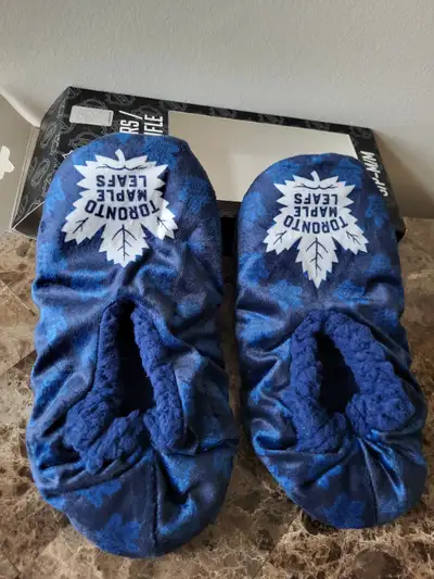 NHL Shoes | Nhl Montreal Canadian Slippers New In Box S-M, View more
