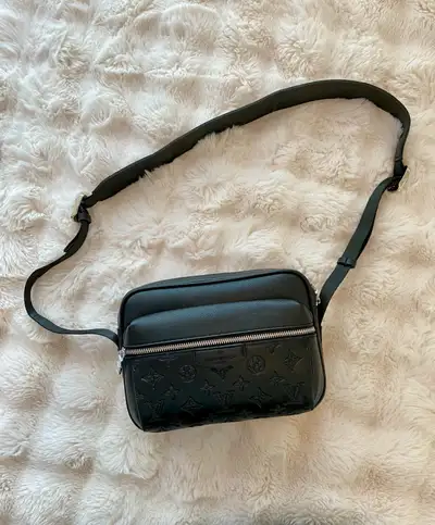 Louis Vuitton Bag Brand New , View more