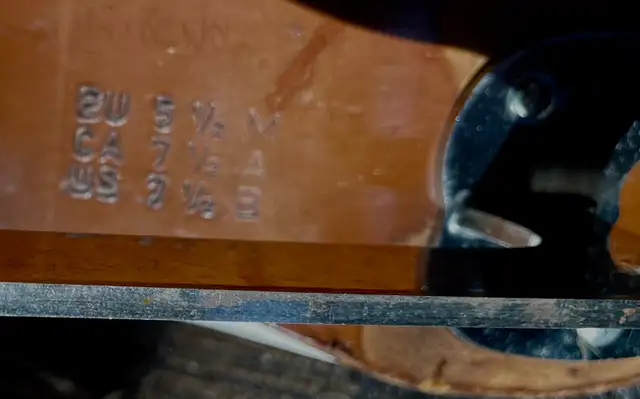 WIFI  WOMENS 7.5A SIZE FIGURE SKATES ~ CLUB 2000 MK in Skates & Blades in City of Toronto - Image 5