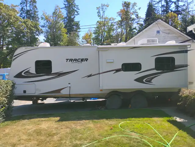 27 ' travel trailer with 2 slides in Travel Trailers & Campers in Port Alberni - Image 4