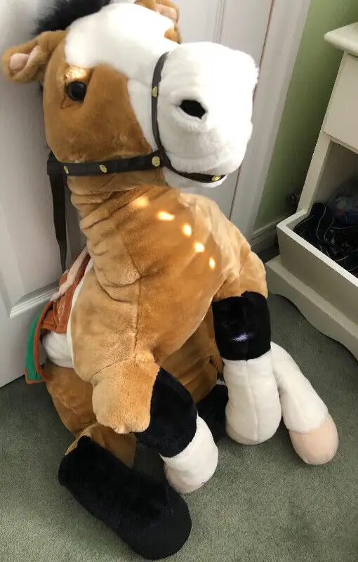 Large Plush Horse in Toys & Games in Ottawa - Image 2