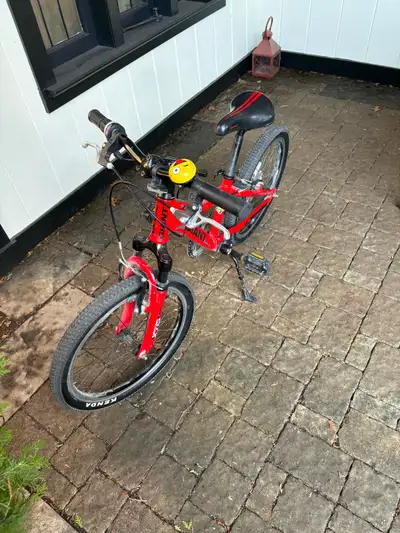 Giant XTC Jr 20” Bike, View more