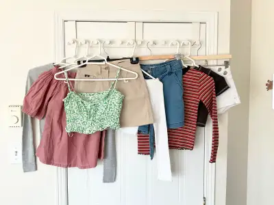 Lot de 30 vêtements été femme très petit/fille 14 ans,ensemble, View more