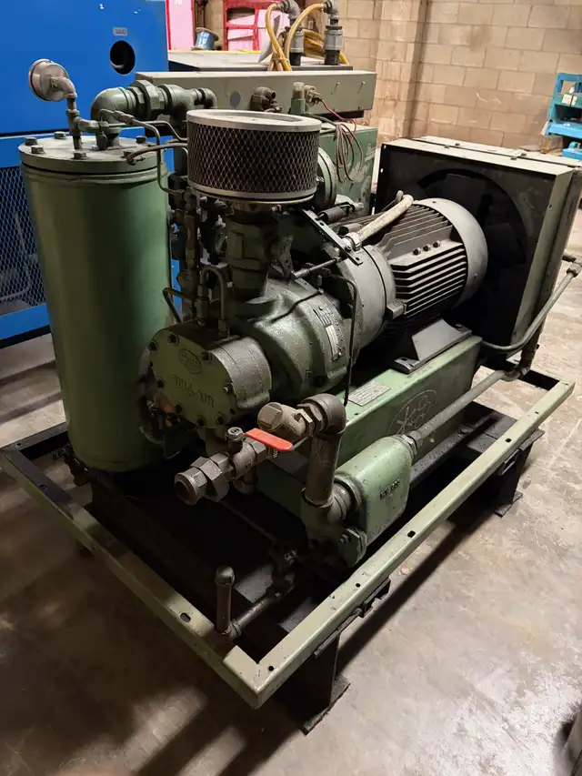 Compresseur Sullair 10-25 25HP compressor in Other in Drummondville - Image 7