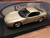 1/18th scale diecast - Ferrari 456M (silver) – Hot Wheels