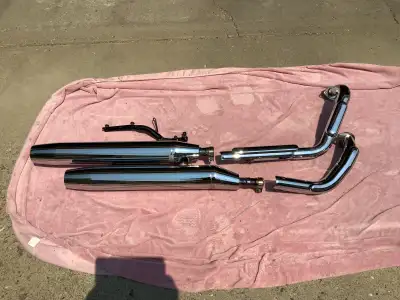 Yamaha Road Star 1600/1700 parts and accessories, fits 1999 to 2015. All taken off the bike when pur...
