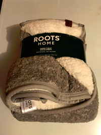 NEW ROOTS THROW BLANKET