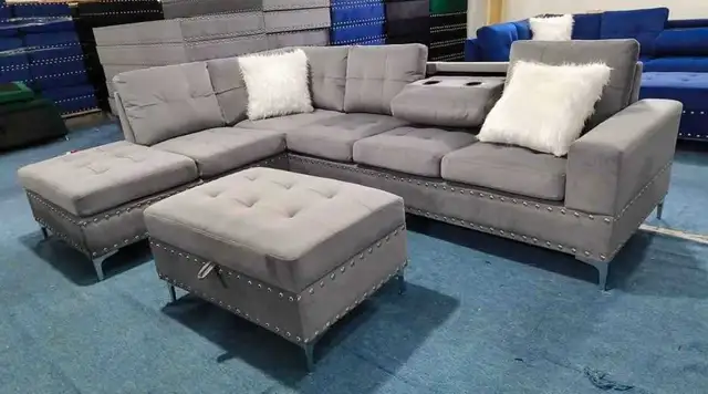 sofa sectional in Couches & Futons in City of Montréal - Image 3