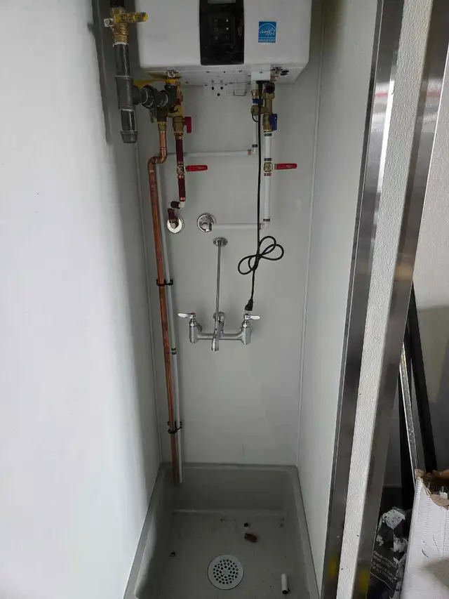 licensed Plumber588728045971056642