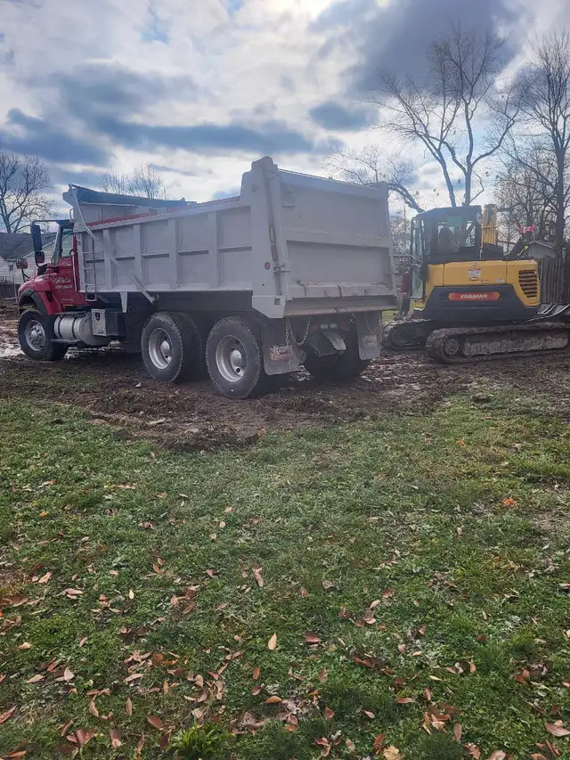 DUMP TRUCK FOR RENT TANDEM AXLE63009266110465122