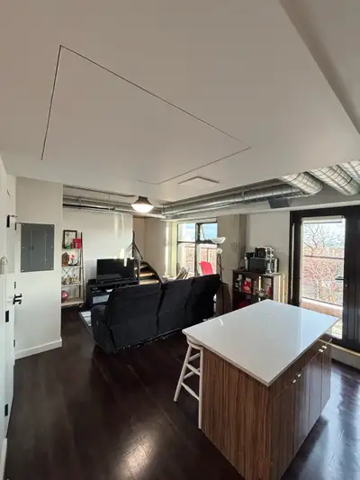 Lease Takeover for a 2 Bed, 1 Bath Apartment in the heart of downtown Halifax. Lease will be Decembe...