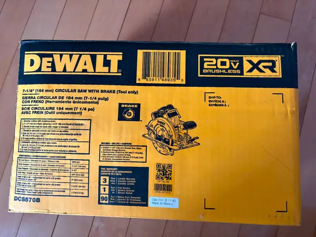 DeWalt 7 1/4 inch cordless circular saw 20v new never used in Power Tools in Markham / York Region - Image 3