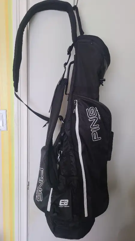 PING Moonlite Carry Golf Bag in Golf in City of Toronto - Image 2