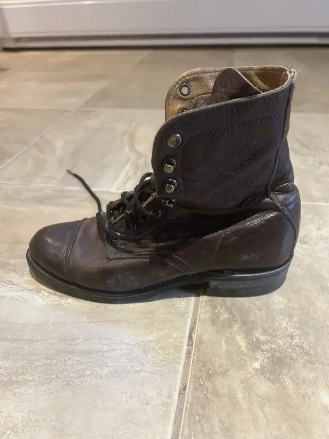 kids/women's  leather paddock boots in Kids & Youth in North Bay - Image 5