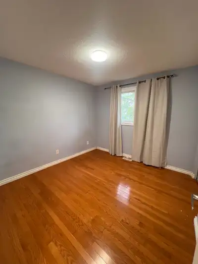 Rooms available in a detached house near Fairview Mall, Kitchener. Sharing rent starting from $425 a...