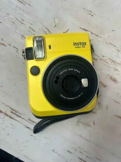Fujifilm instax mini 70 , View more