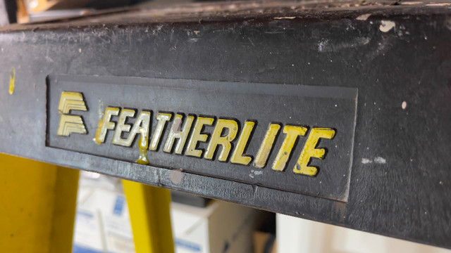 Échelle Feather Lite | Model 6406ET | Supporte jusqu'à 300 lbs dans Peinture et matériel  à Ville de Montréal - Image 3