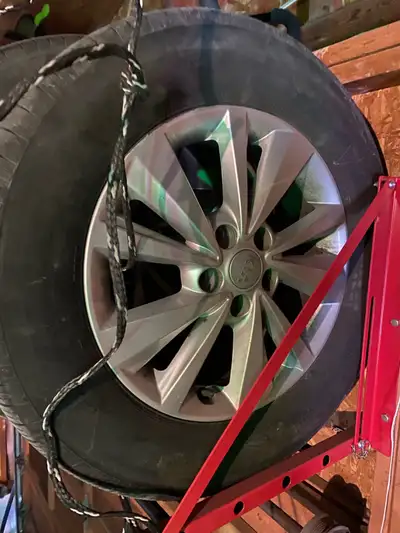 Selling a set of Rodian tires mounted on original Kia rims, size 235/65R17. The rims/tires are from...