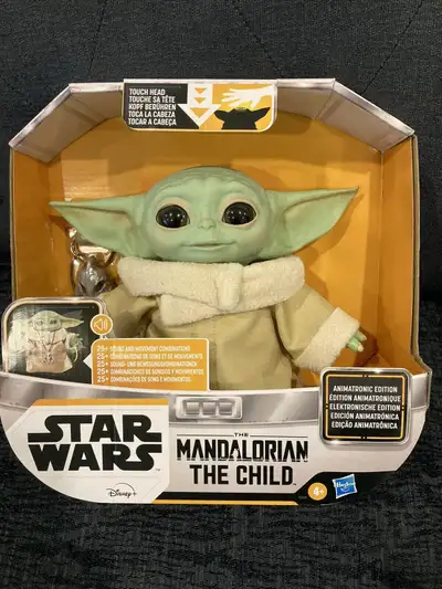 From The Mandalorian Touch the top of head to activate sound effects inspired by The Mandalorian, in...