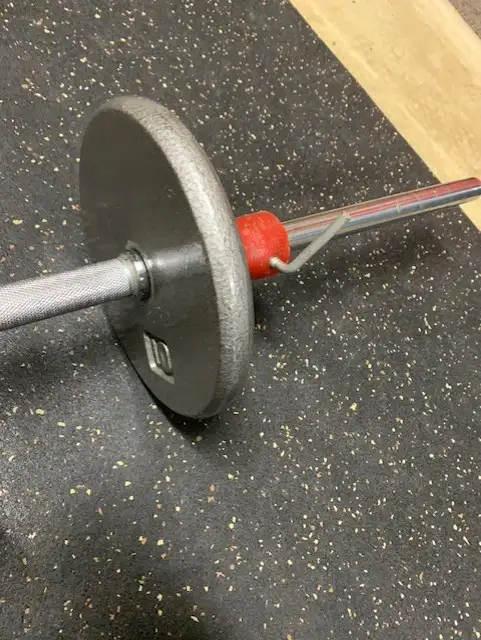 140 pound Weight Set - w/ barbell and dumbells in Exercise Equipment in Calgary - Image 8