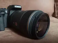 Sigma 105mm f/2.8 Camera Lens (Canon)