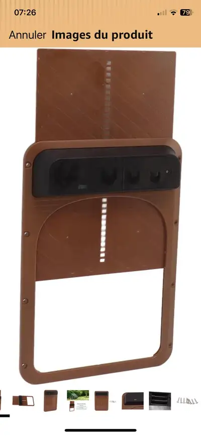Voici une porte automatique pour poulailler conçue avec un matériau plastique , assurant sécurité et...
