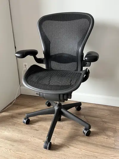 Herman Miller Aeron Size B, View more
