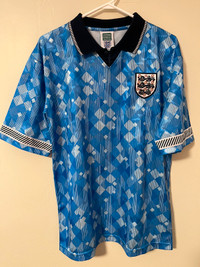 Vintage england kit - medium (soccer)
