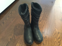 New Black girls winter boots size 3