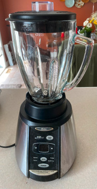 Oster 18 Speed Blender, Stainless Steel with Glass Jar
