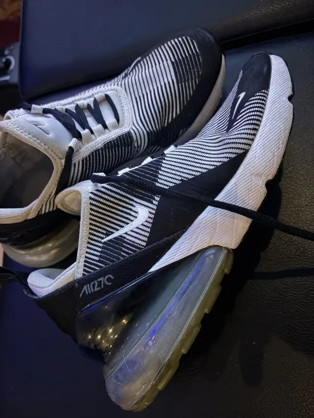 Nike Air Max 270 - Size 7.5  Black White - $55  for quick sale in Men's Shoes in Mississauga / Peel Region - Image 5