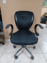 Black computer desk chair 