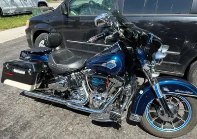 This meticulously maintained and perfectly serviced 2001 FLSTC Heritage Softail looks amazing and ri...