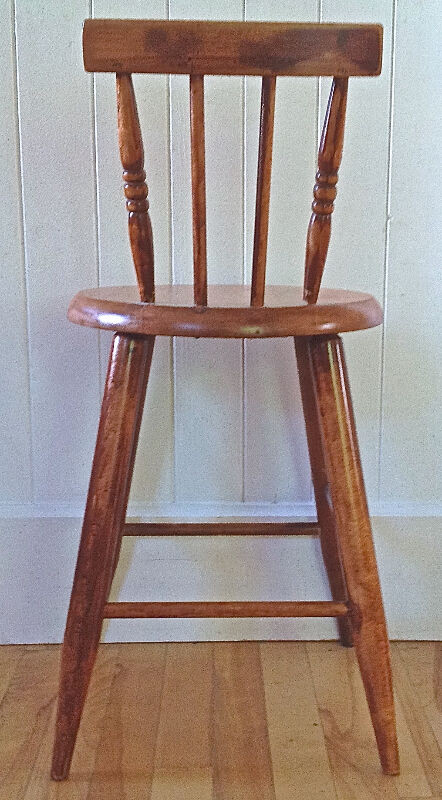 Antiquité. Collection. Chaise-tabouret en bois dans Art et objets de collection  à Lévis - Image 4