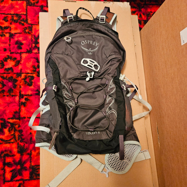 Osprey Talon 11 Hiking Backpack Fishing Camping Outdoors Swift Current Kijiji Classifieds