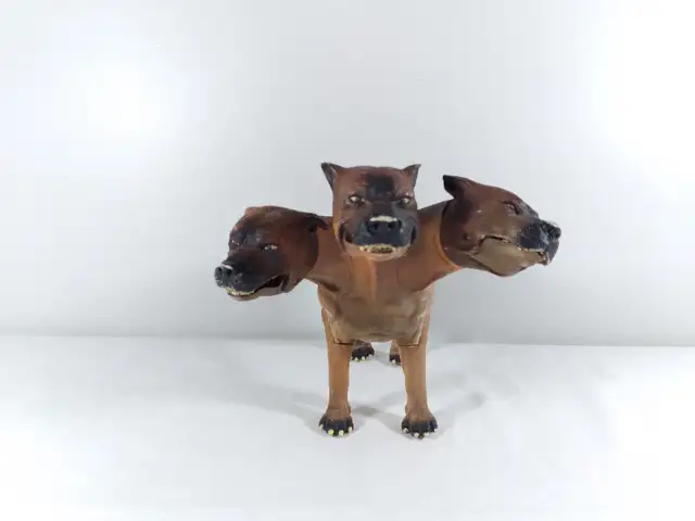 Vintage Harry Potter FLUFFY The 3 Headed Dog in Arts & Collectibles in Moncton - Image 9
