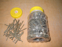 Double-headed steel nails - PRICE REDUCED
