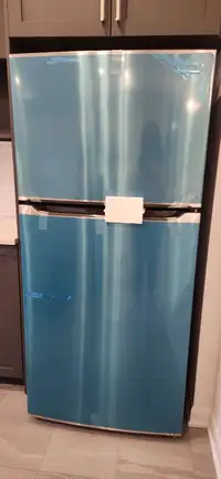 New Frigidaire fridge sealed 