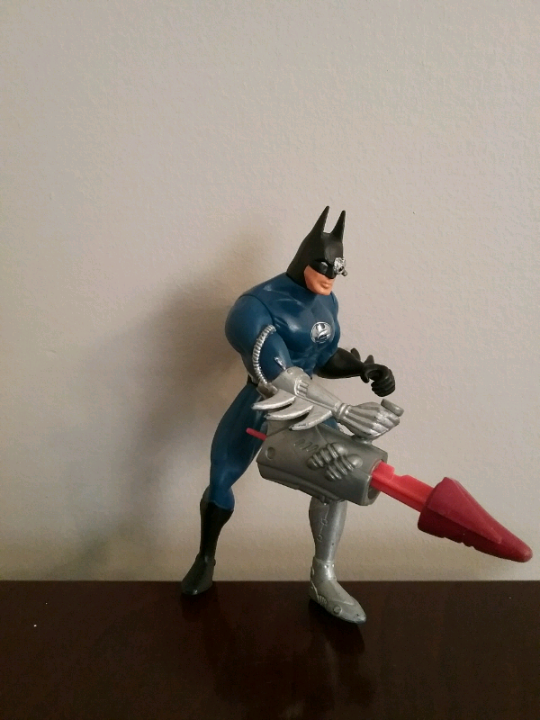 1994 KENNER LEGENDS OF BATMAN SERIES 1 CYBORG BATMAN 5" ACTION in Arts & Collectibles in Markham / York Region - Image 2