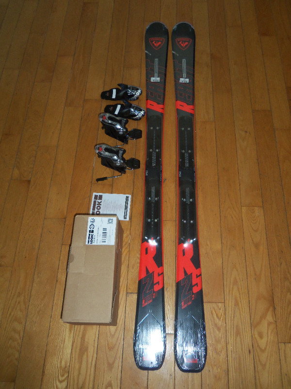 Ski alpin rossignol react 2 S carbon 154 162 et 170 cm SKI NEUF dans Ski  à Sherbrooke