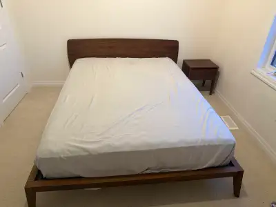     Queen Size Walnut Bed for Sale, View more