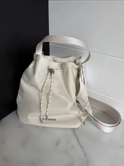 Lululemon Bucket Bag, View more