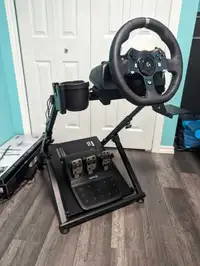 Logitech G920 and wheel stand for Xbox and PC