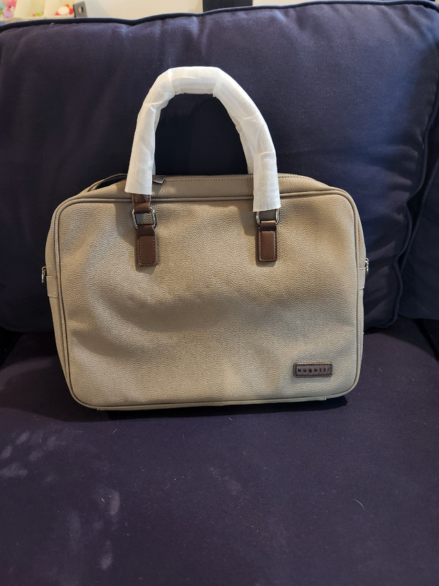 Brand New - Bugatti laptop bag/purse in Laptops in Kawartha Lakes - Image 2